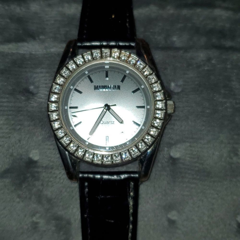 Manhattan by Croton Women's Silver Crystallized Bezel‎ Watch CM404246 Black Band